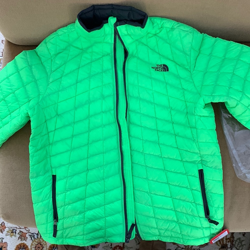 Neon Green Boys XL (18/20) North Face Jacket. NWT.